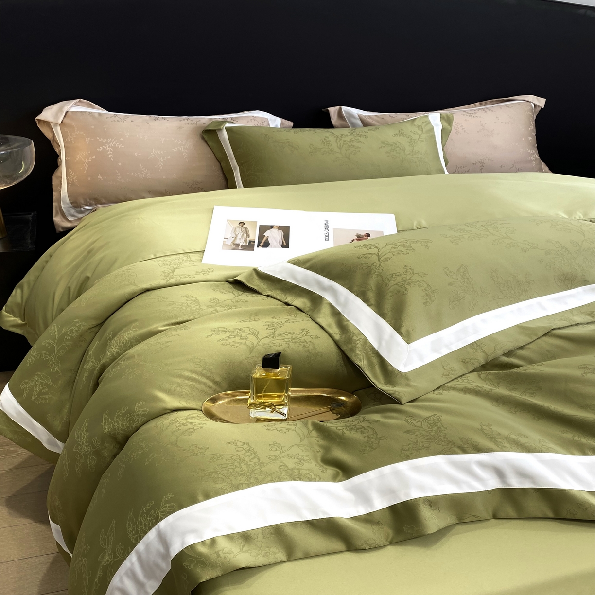 91家纺网 家纺一手货源 找家纺 优悦 宽边提花冰丝四件套 夏日兰语-绿