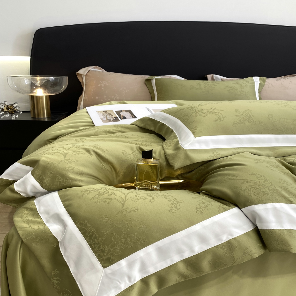 91家纺网 家纺一手货源 找家纺 优悦 宽边提花冰丝四件套 夏日兰语-绿