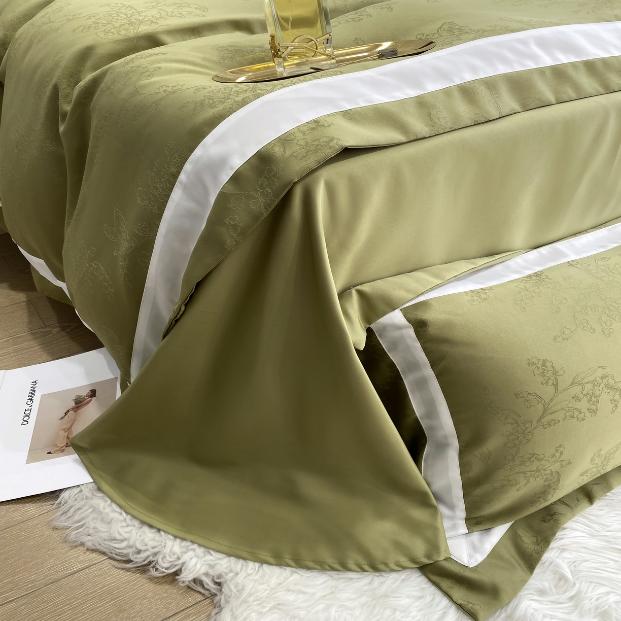 91家纺网 家纺一手货源 找家纺 优悦 宽边提花冰丝四件套 夏日兰语-绿