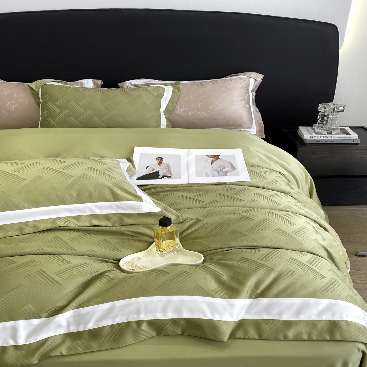 91家纺网 家纺一手货源 找家纺 优悦 宽边提花冰丝四件套 领格绅士-绿