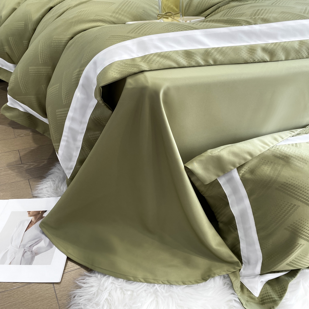 91家纺网 家纺一手货源 找家纺 优悦 宽边提花冰丝四件套 领格绅士-绿