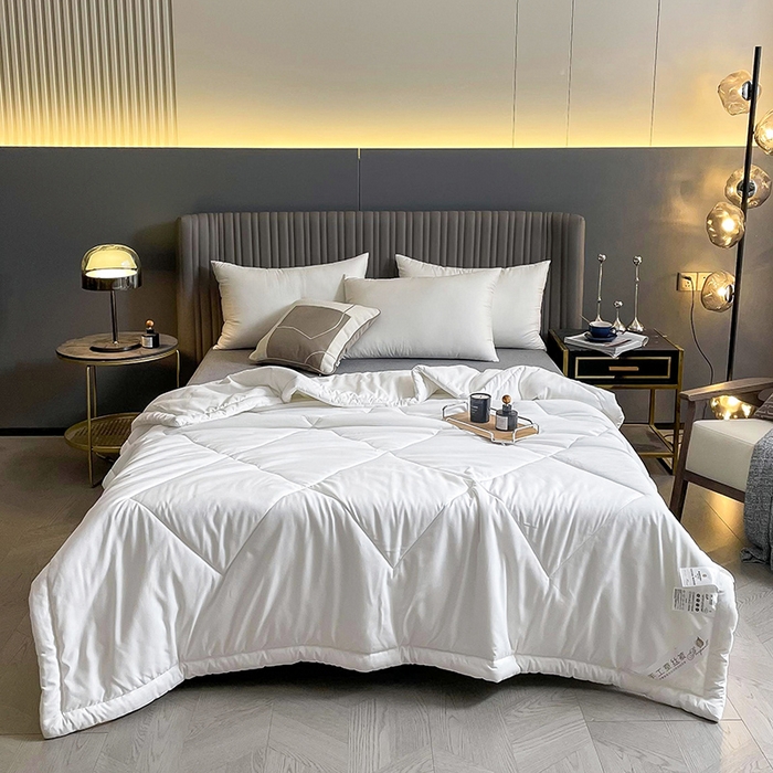 91家纺网 家纺一手货源 找家纺 可机洗柞蚕丝桑蚕丝宽边夏凉被空调被夏季薄被薄款春秋被单人 轻奢白