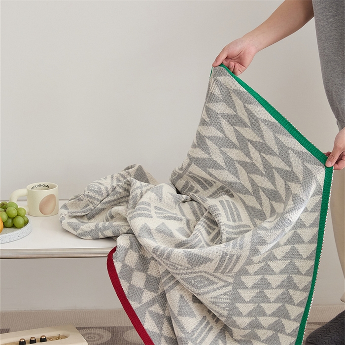 91家纺网 家纺一手货源 找家纺 （总）暖棉棉 墨言系列针织毯子