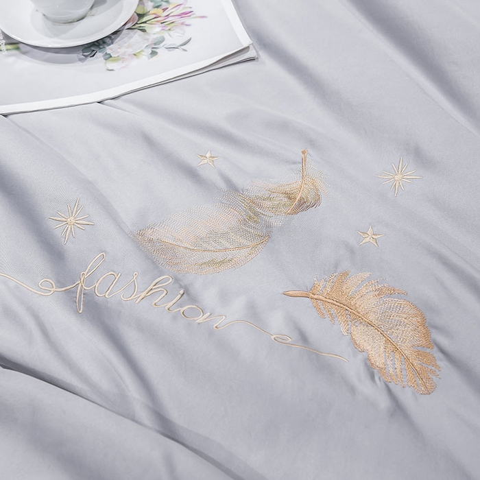 91家纺网 家纺一手货源 找家纺 梦舒羽 新款可水洗真丝被夏天宿舍空调被单人夏凉被纯色冰丝刺绣夏被被子双人薄被 凤羽-浅灰