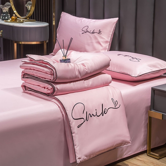 91家纺网 家纺一手货源 找家纺 梦舒羽 新款可水洗真丝被夏天宿舍空调被单人夏凉被纯色冰丝刺绣夏被被子双人薄被 潮流-奶油粉