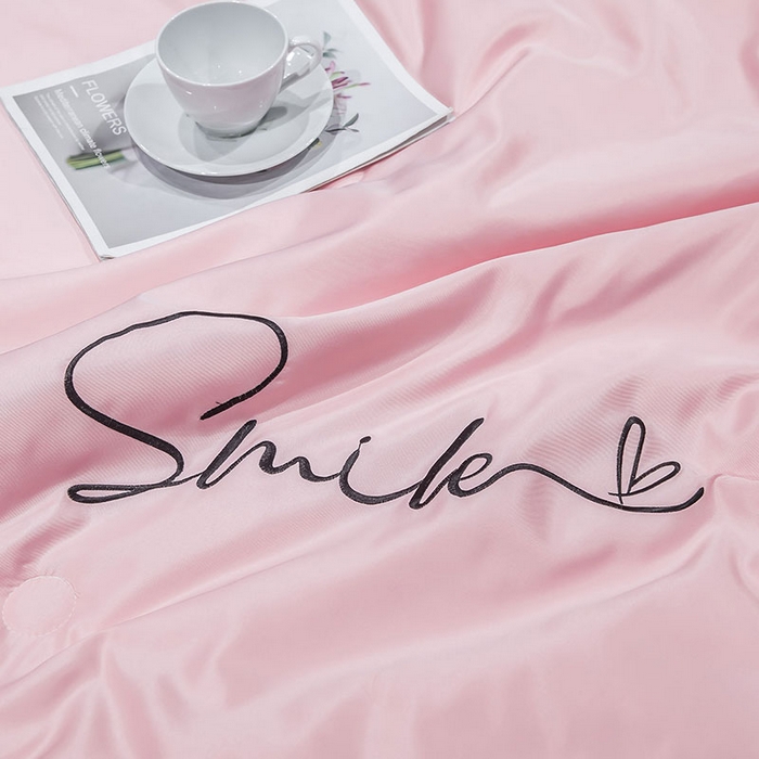 91家纺网 家纺一手货源 找家纺 梦舒羽 新款可水洗真丝被夏天宿舍空调被单人夏凉被纯色冰丝刺绣夏被被子双人薄被 潮流-奶油粉