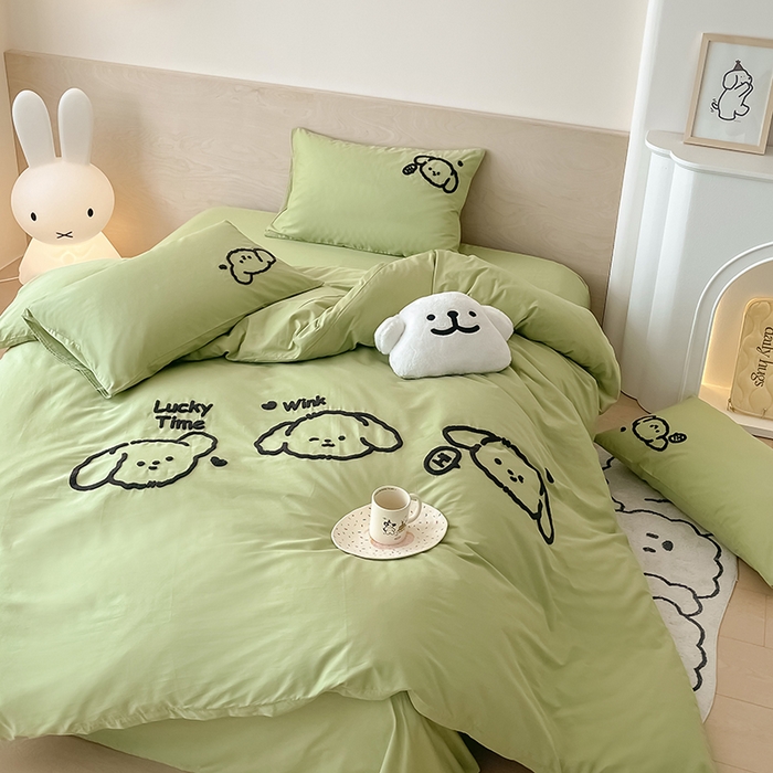 91家纺网 家纺一手货源 找家纺 澳梵家居 2023新款【是修狗呀】系列 全棉大版毛巾绣四件套 是修狗呀-豆绿