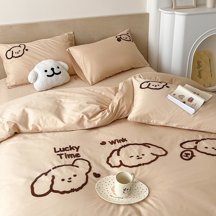 91家纺网 家纺一手货源 找家纺 澳梵家居 2023新款【是修狗呀】系列 全棉大版毛巾绣四件套 是修狗呀-卡其