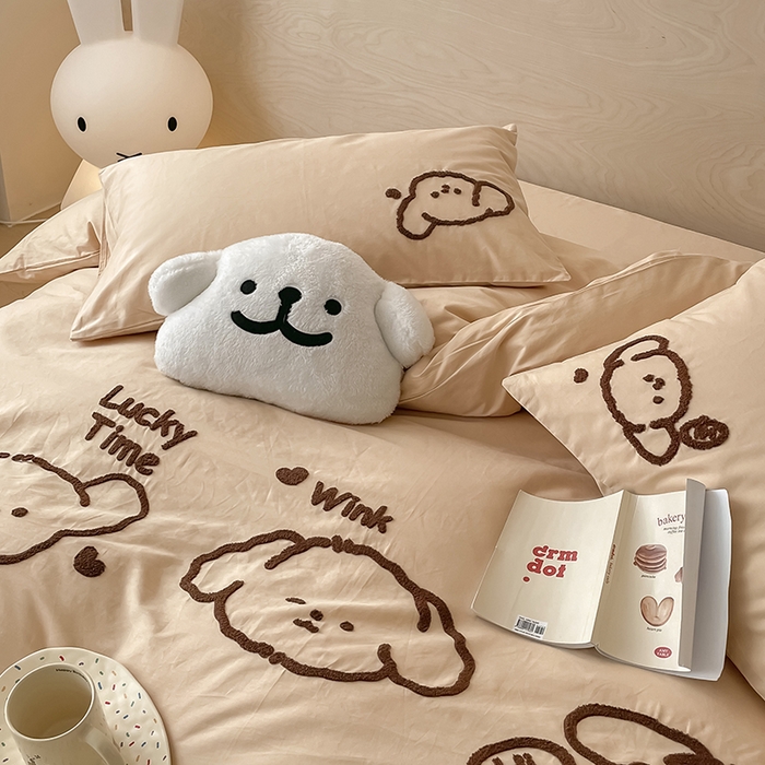 91家纺网 家纺一手货源 找家纺 澳梵家居 2023新款【是修狗呀】系列 全棉大版毛巾绣四件套 是修狗呀-卡其