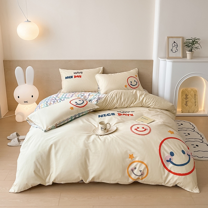 91家纺网 家纺一手货源 找家纺 澳梵家居 2023新款【是修狗呀】系列 全棉大版毛巾绣四件套 微笑百事达