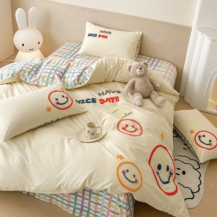 91家纺网 家纺一手货源 找家纺 澳梵家居 2023新款【是修狗呀】系列 全棉大版毛巾绣四件套 微笑百事达