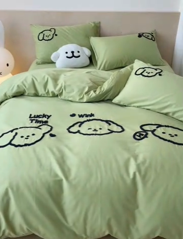 91家纺网 家纺一手货源 找家纺 澳梵家居 2023新款【是修狗呀】系列 全棉大版毛巾绣四件套 是修狗呀-豆绿