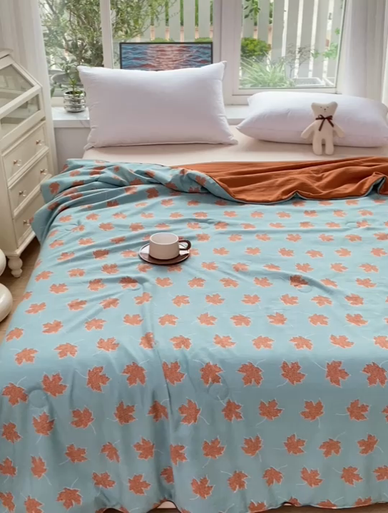 91家纺网 家纺一手货源 找家纺 畅畅家纺2023新款A类水洗棉麻双层纱夏被四件套 枫叶