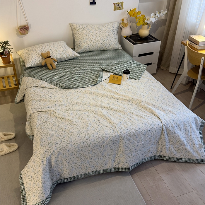 91家纺网 家纺一手货源 找家纺 怡家居 2023新款全棉小清新手包边夏被四件套 欢颜-绿