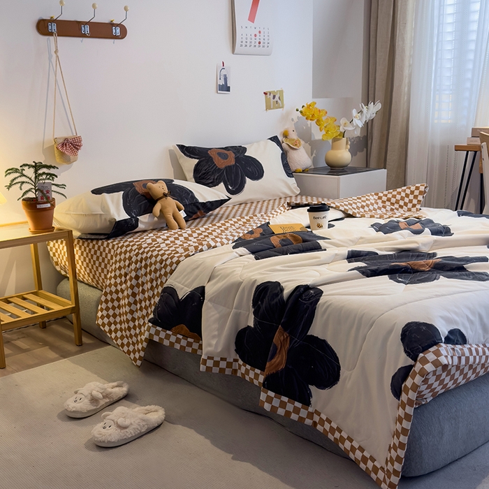 91家纺网 家纺一手货源 找家纺 怡家居 2023新款全棉小清新手包边夏被四件套 迷彩