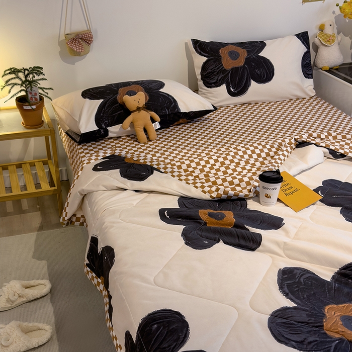 91家纺网 家纺一手货源 找家纺 怡家居 2023新款全棉小清新手包边夏被四件套 迷彩