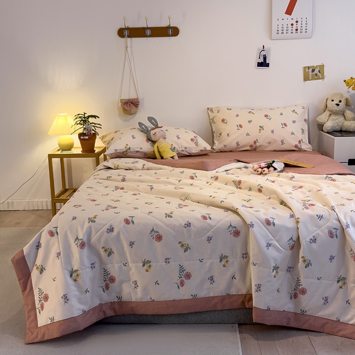 91家纺网 家纺一手货源 找家纺 怡家居 2023新款全棉小清新手包边夏被四件套 蔷薇