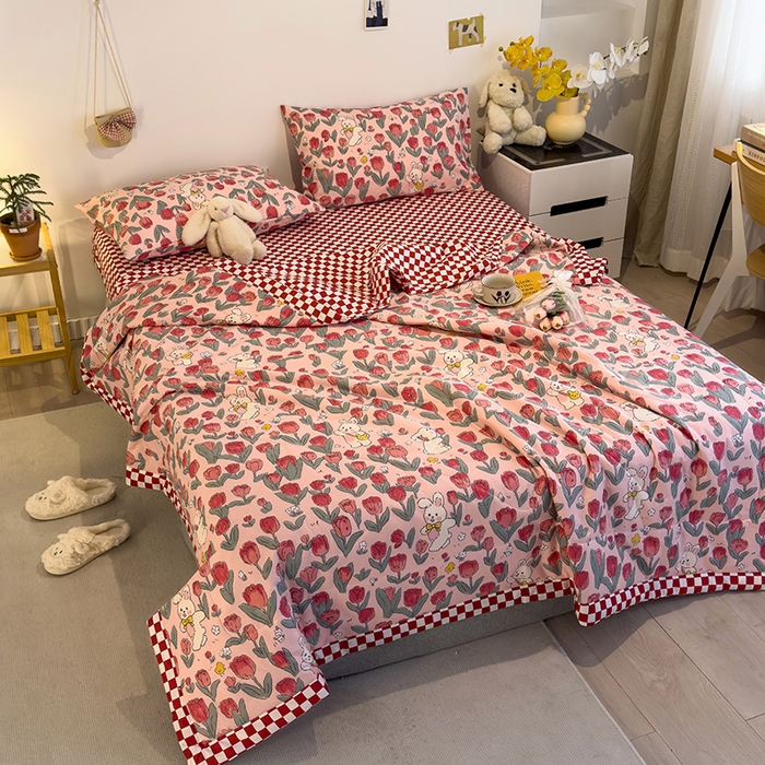 91家纺网 家纺一手货源 找家纺 怡家居 2023新款全棉小清新手包边夏被四件套 悠悠兔