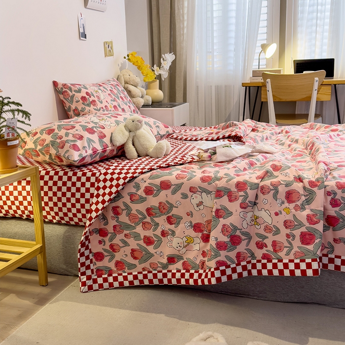 91家纺网 家纺一手货源 找家纺 怡家居 2023新款全棉小清新手包边夏被四件套 悠悠兔