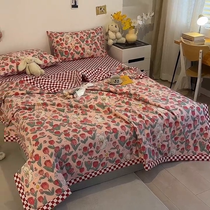 91家纺网 家纺一手货源 找家纺 怡家居 2023新款全棉小清新手包边夏被四件套 悠悠兔