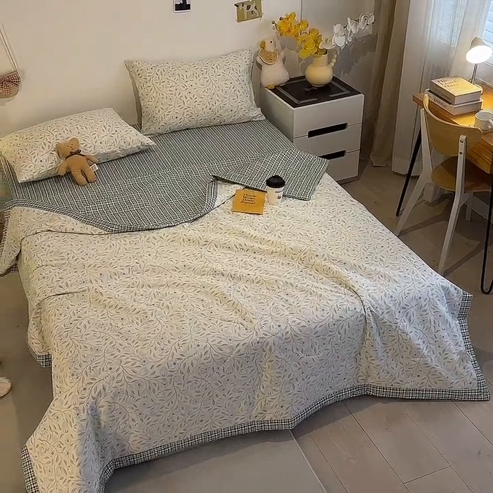 91家纺网 家纺一手货源 找家纺 怡家居 2023新款全棉小清新手包边夏被四件套 欢颜-绿