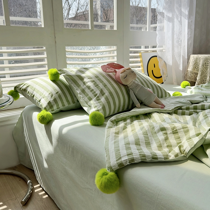 91家纺网 家纺一手货源 找家纺 怡家居 2023新款水洗棉可脱卸球球夏被四件套 青柠