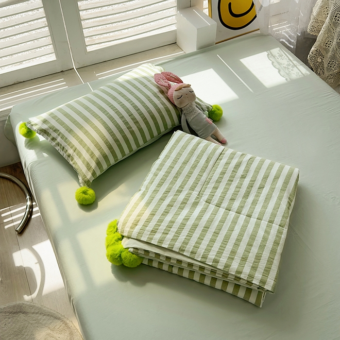 91家纺网 家纺一手货源 找家纺 怡家居 2023新款水洗棉可脱卸球球夏被四件套 青柠