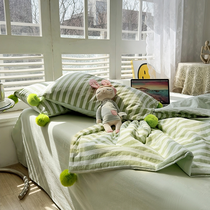 91家纺网 家纺一手货源 找家纺 怡家居 2023新款水洗棉可脱卸球球夏被四件套 青柠