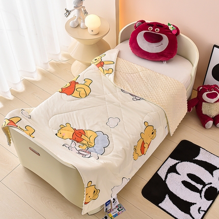 91家纺网 家纺一手货源 找家纺 嗨生活 2023年迪士尼凉感丝冰豆豆被 夏凉被 儿童夏被 幼儿园夏被  维尼熊