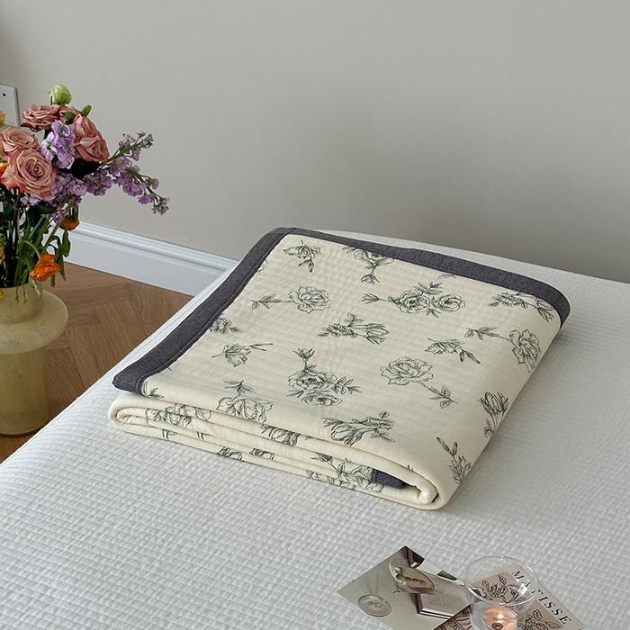 91家纺网 家纺一手货源 找家纺 吾秀 2023新款A类棉代尔针织棉毯 法式玫瑰（绿）