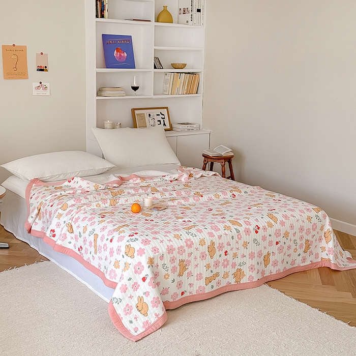 91家纺网 家纺一手货源 找家纺 吾秀 2023新款A类棉代尔针织棉毯 菲菲兔（粉）