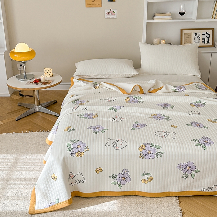 91家纺网 家纺一手货源 找家纺 吾秀 2023新款A类棉代尔针织棉毯 甜心小兔（米白）