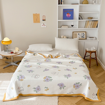 91家纺网 家纺一手货源 找家纺 吾秀 2023新款A类棉代尔针织棉毯 甜心小兔（米白）