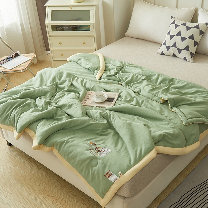 91家纺网 家纺一手货源 找家纺 样样红被业 2023新款棉麻大豆夏凉被 橄榄绿