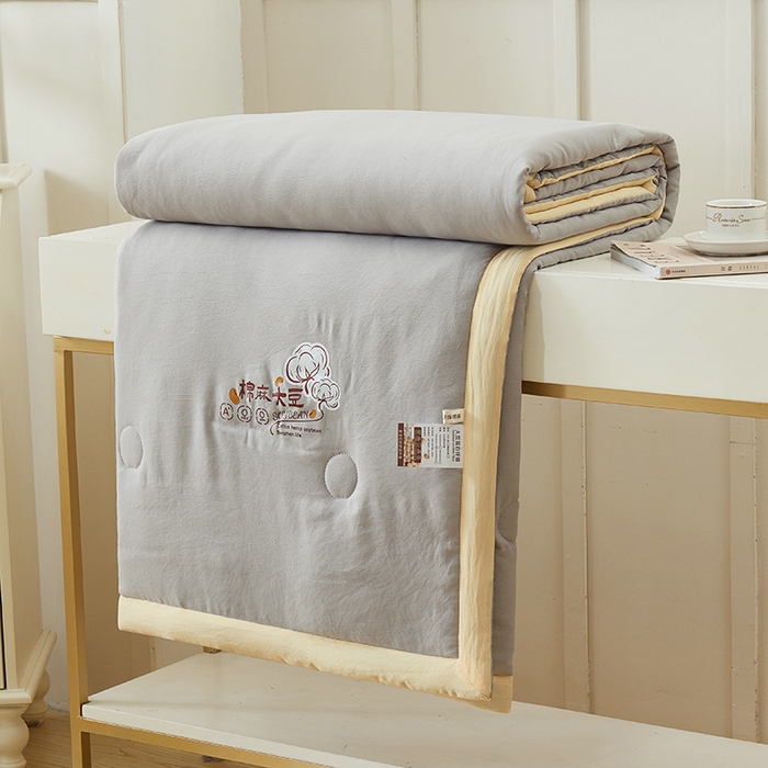 91家纺网 家纺一手货源 找家纺 样样红被业 2023新款棉麻大豆夏凉被 高级灰