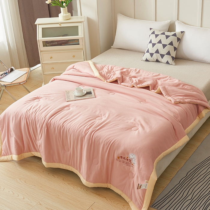 91家纺网 家纺一手货源 找家纺 样样红被业 2023新款棉麻大豆夏凉被 樱花粉