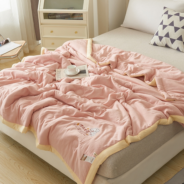 91家纺网 家纺一手货源 找家纺 样样红被业 2023新款棉麻大豆夏凉被 樱花粉