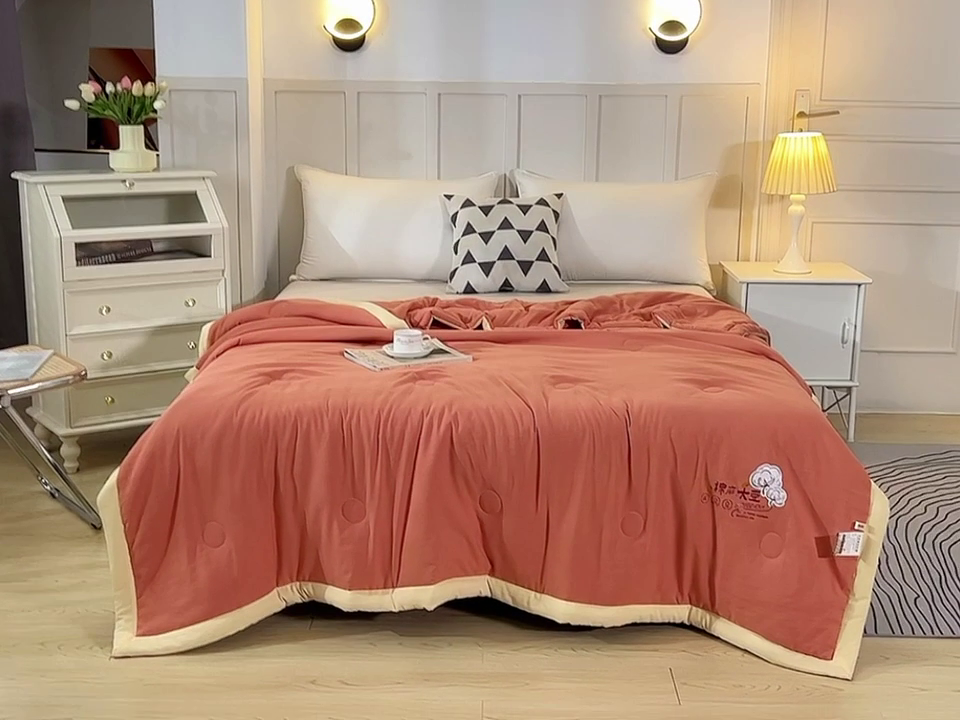 91家纺网 家纺一手货源 找家纺 样样红被业 2023新款棉麻大豆夏凉被 珊瑚红