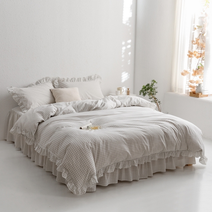 91家纺网 家纺一手货源 找家纺 忘忧草2023新款全棉色织水洗棉床裙款四件套  格物-白