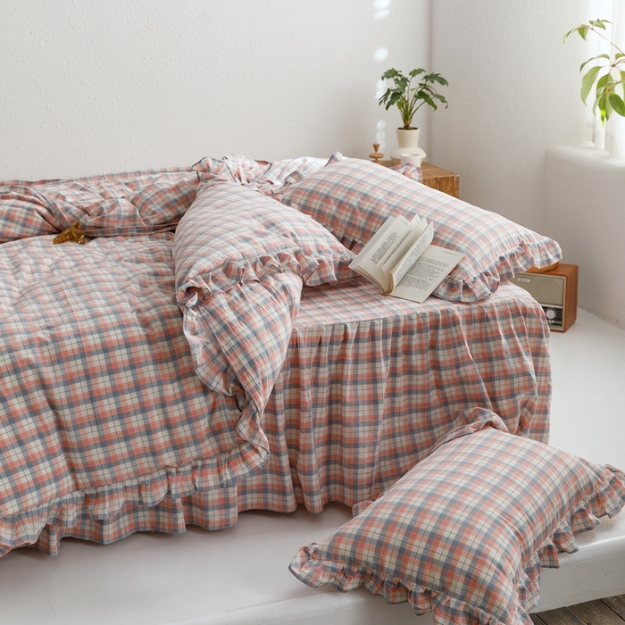 91家纺网 家纺一手货源 找家纺 忘忧草2023新款全棉色织水洗棉床裙款四件套  春风曲-粉