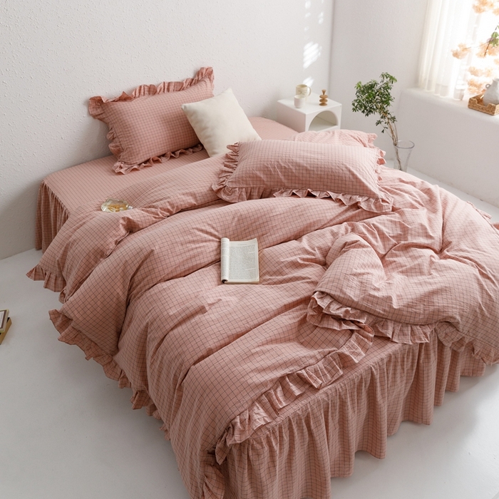 91家纺网 家纺一手货源 找家纺 忘忧草2023新款全棉色织水洗棉床裙款四件套  格物-豆沙