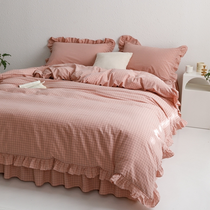 91家纺网 家纺一手货源 找家纺 忘忧草2023新款全棉色织水洗棉床裙款四件套  格物-豆沙