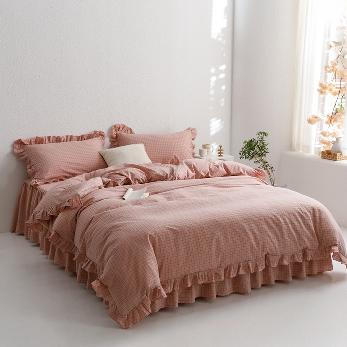 91家纺网 家纺一手货源 找家纺 忘忧草2023新款全棉色织水洗棉床裙款四件套  格物-豆沙