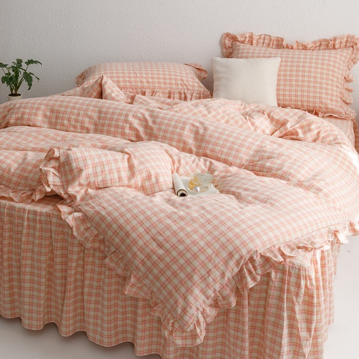 91家纺网 家纺一手货源 找家纺 忘忧草2023新款全棉色织水洗棉床裙款四件套  简爱-粉