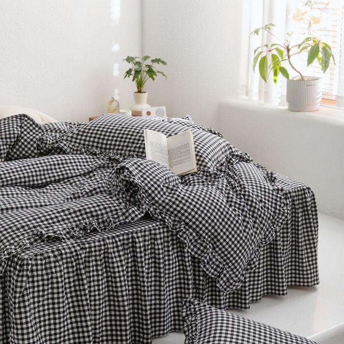 91家纺网 家纺一手货源 找家纺 忘忧草2023新款全棉色织水洗棉床裙款四件套  雅尚-黑小格