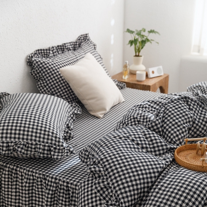 91家纺网 家纺一手货源 找家纺 忘忧草2023新款全棉色织水洗棉床裙款四件套  雅尚-黑小格