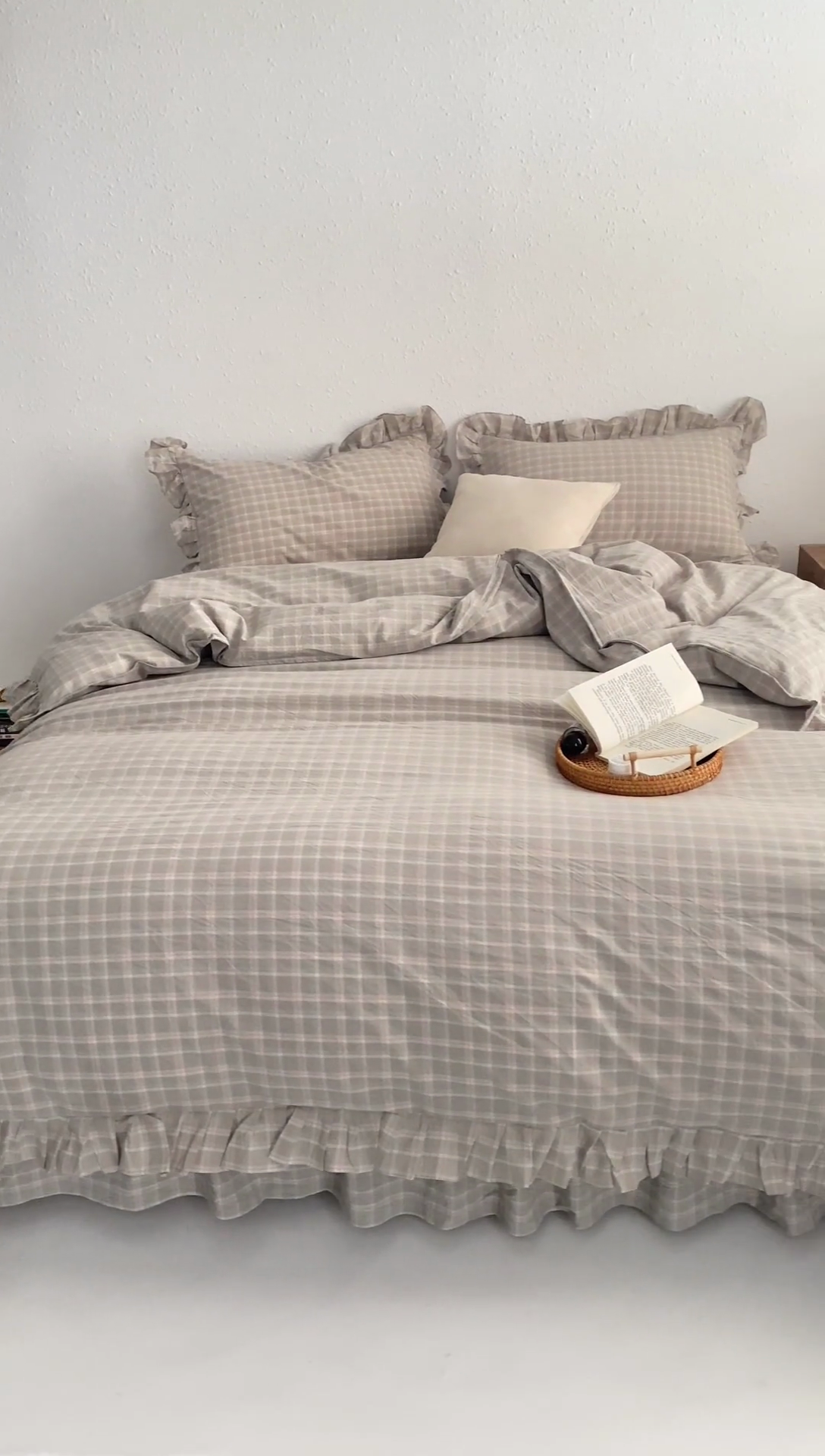 91家纺网 家纺一手货源 找家纺 忘忧草2023新款全棉色织水洗棉床裙款四件套  伯克利-绿