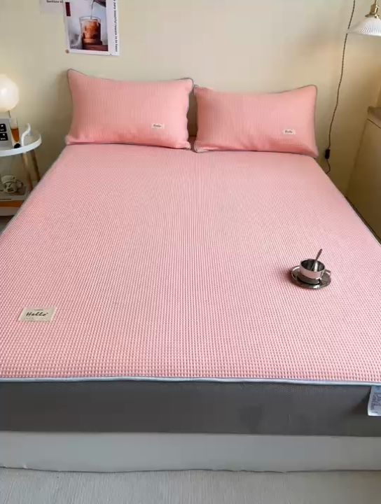 91家纺网 家纺一手货源 找家纺 吉象家纺 2023新款A类华夫格软席凉感席套件 华夫格少女粉玉