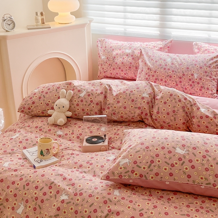 91家纺网 家纺一手货源 找家纺 顾里 2023韩系氛围全棉四件套 花丛奶兔