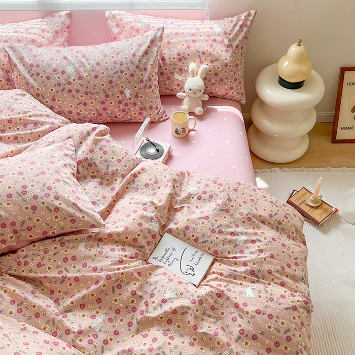 91家纺网 家纺一手货源 找家纺 顾里 2023韩系氛围全棉四件套 花丛奶兔